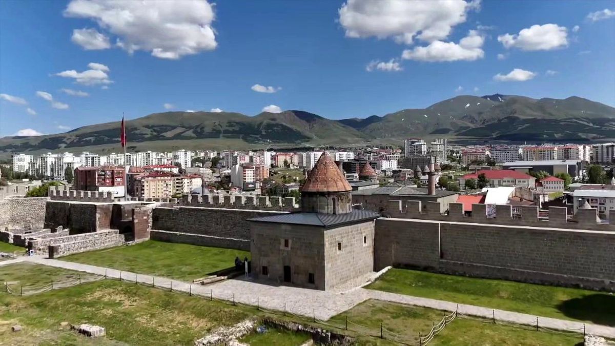 Erzurum\'un İlk Mescidi: Kale Mescidi
