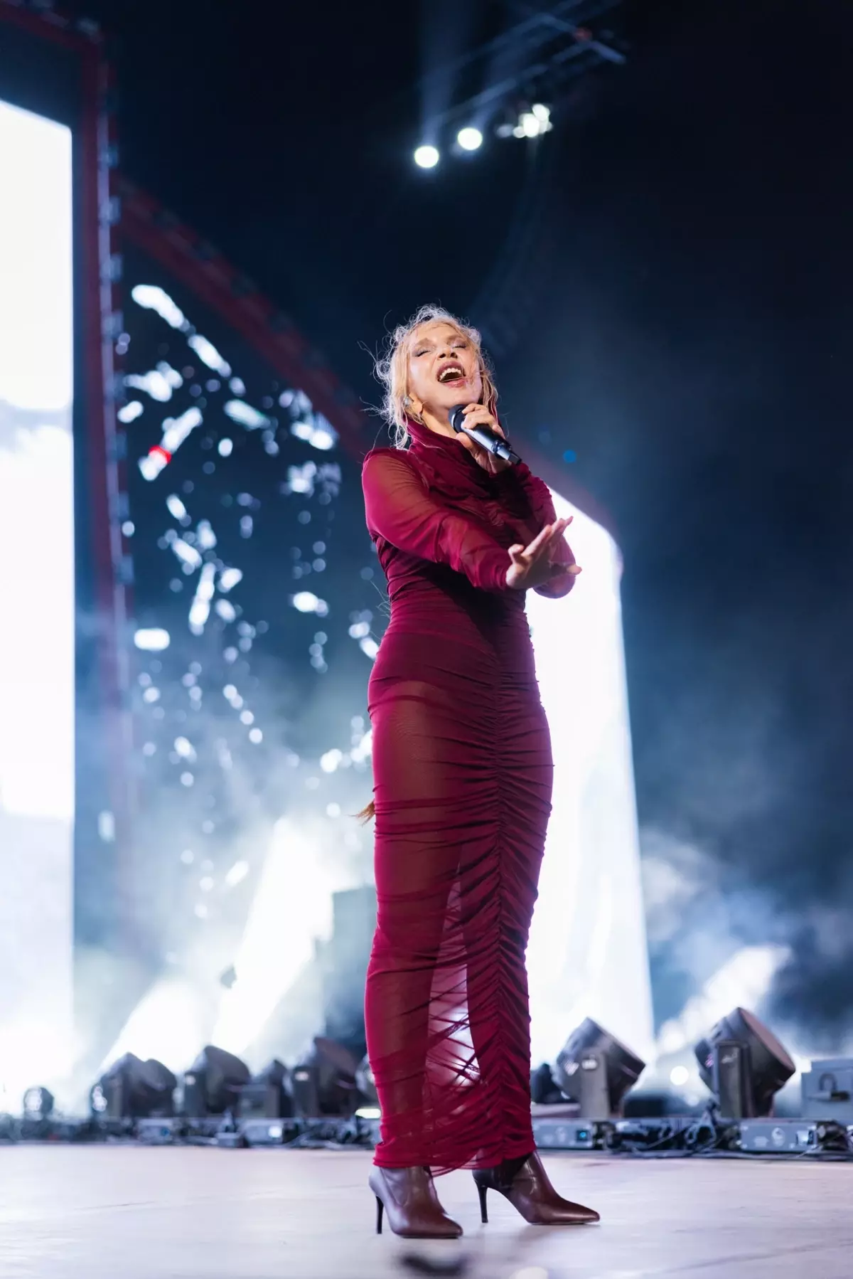 İstanbul Festivali\'nde Yıldız Yağmuru Tam Gaz; "Mela Bedel", "Motive" ve "Sertab Erener" Coşturdu