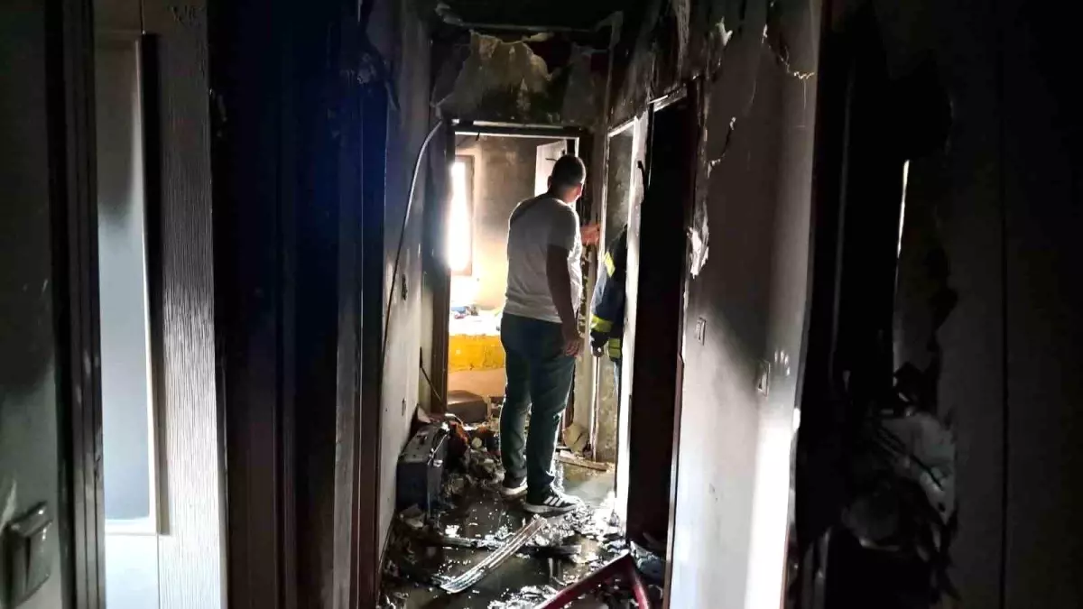 Karaman\'da 7 Katlı Apartmanda Yangın