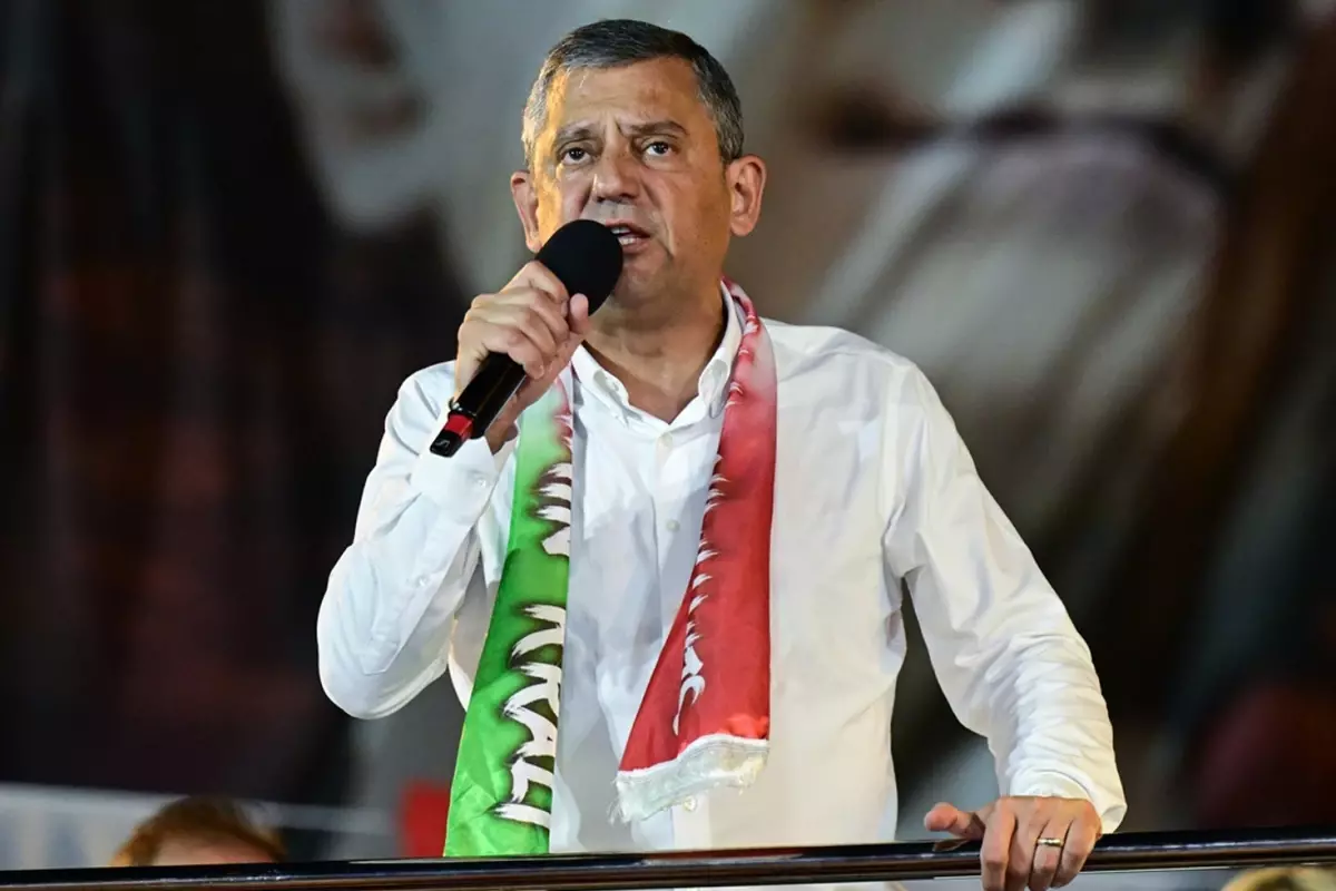 Özel saat 12.00\'de ne açıklayacak? İşte kulislerde konuşulan konu