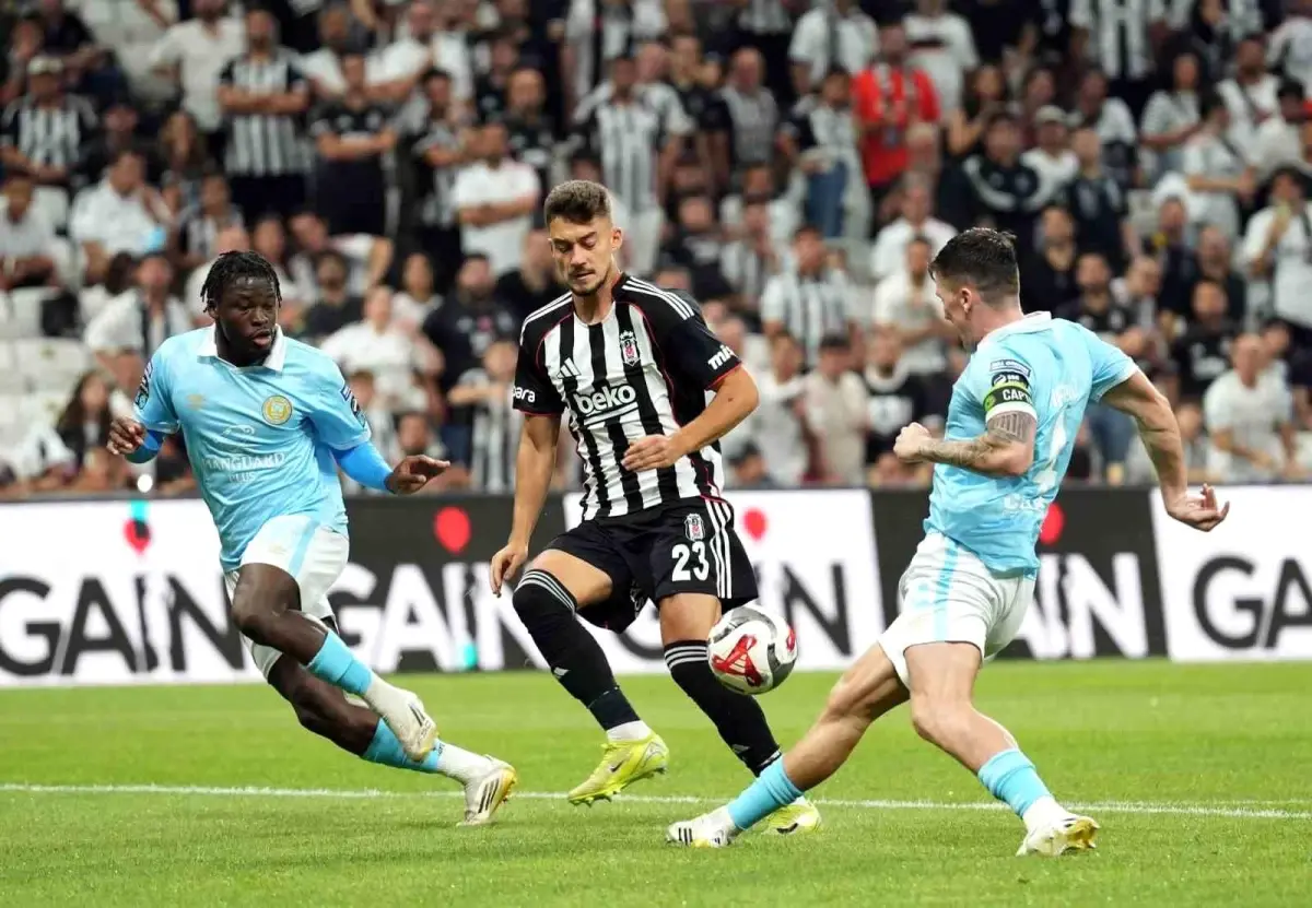 Beşiktaş, St. Patrick\'s\'i Geçerek Play-Off\'a Yükseldi