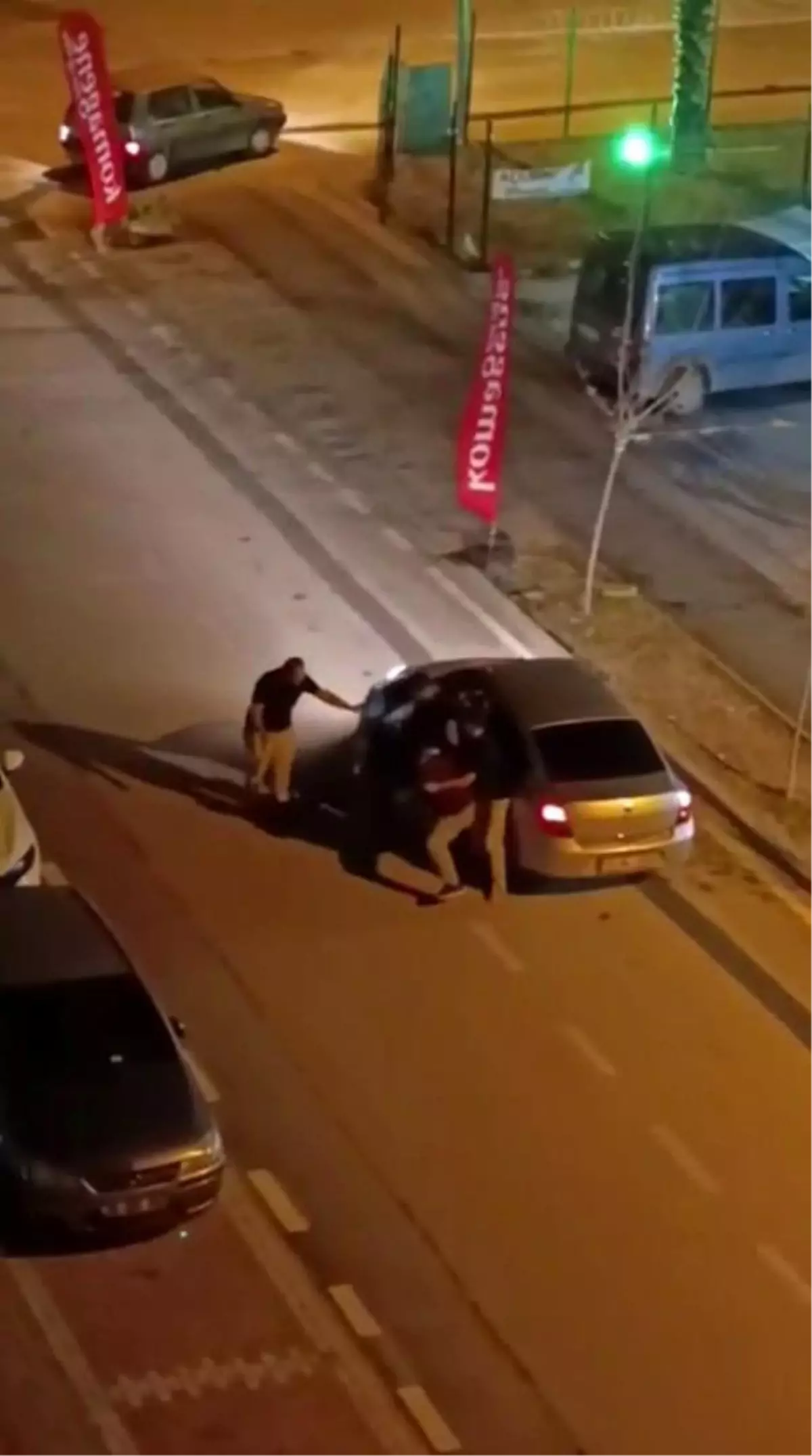 Bursa\'da Trafik Kavgası: Sürücü Darp Edildi