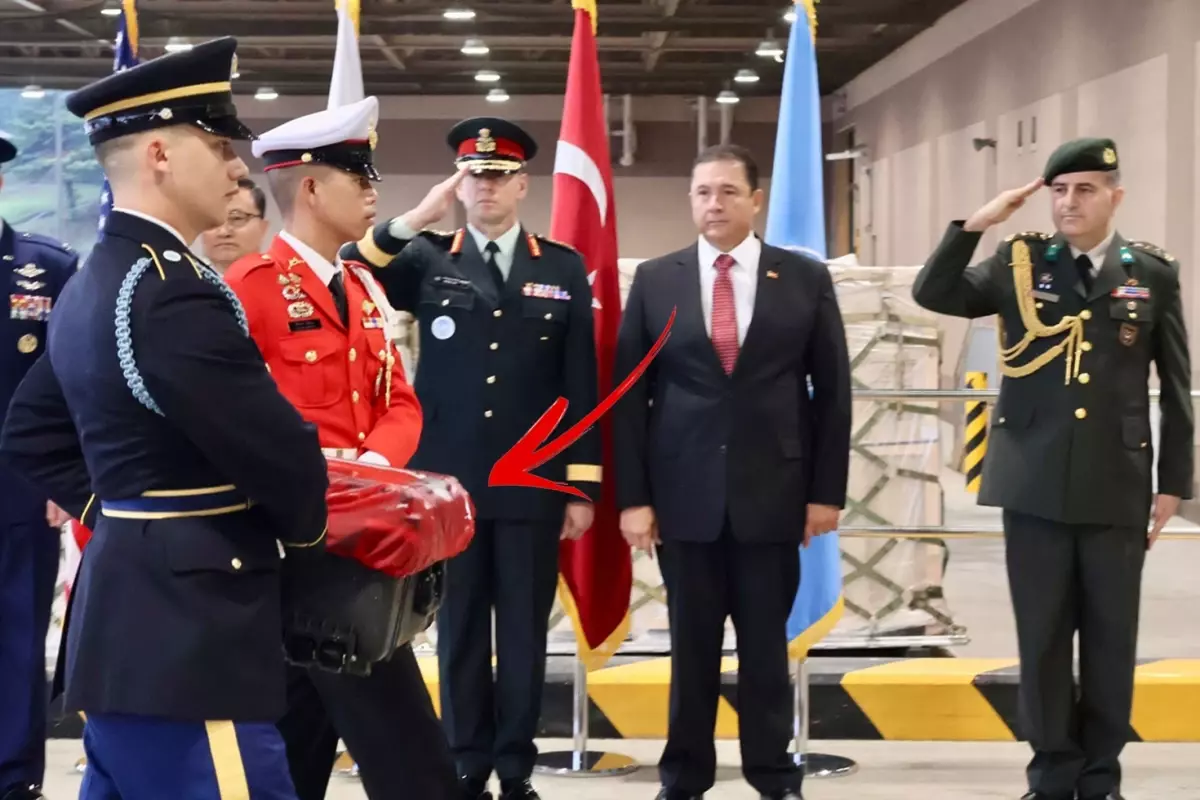 Kore Savaşı\'nda şehit olan 4 Türk askerinin naaşı 75 yıl sonra Türk yetkililere teslim edildi