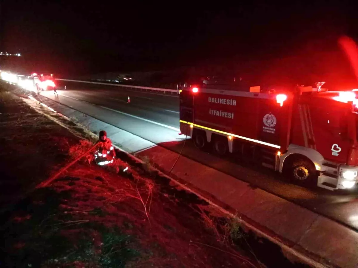 Otoyolda Tır Yangını: Trafik Etkileniyor