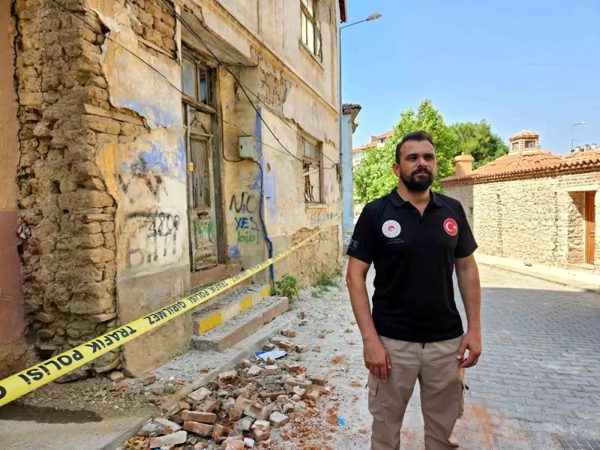 Sındırgı Depreminde Hasar Tespiti