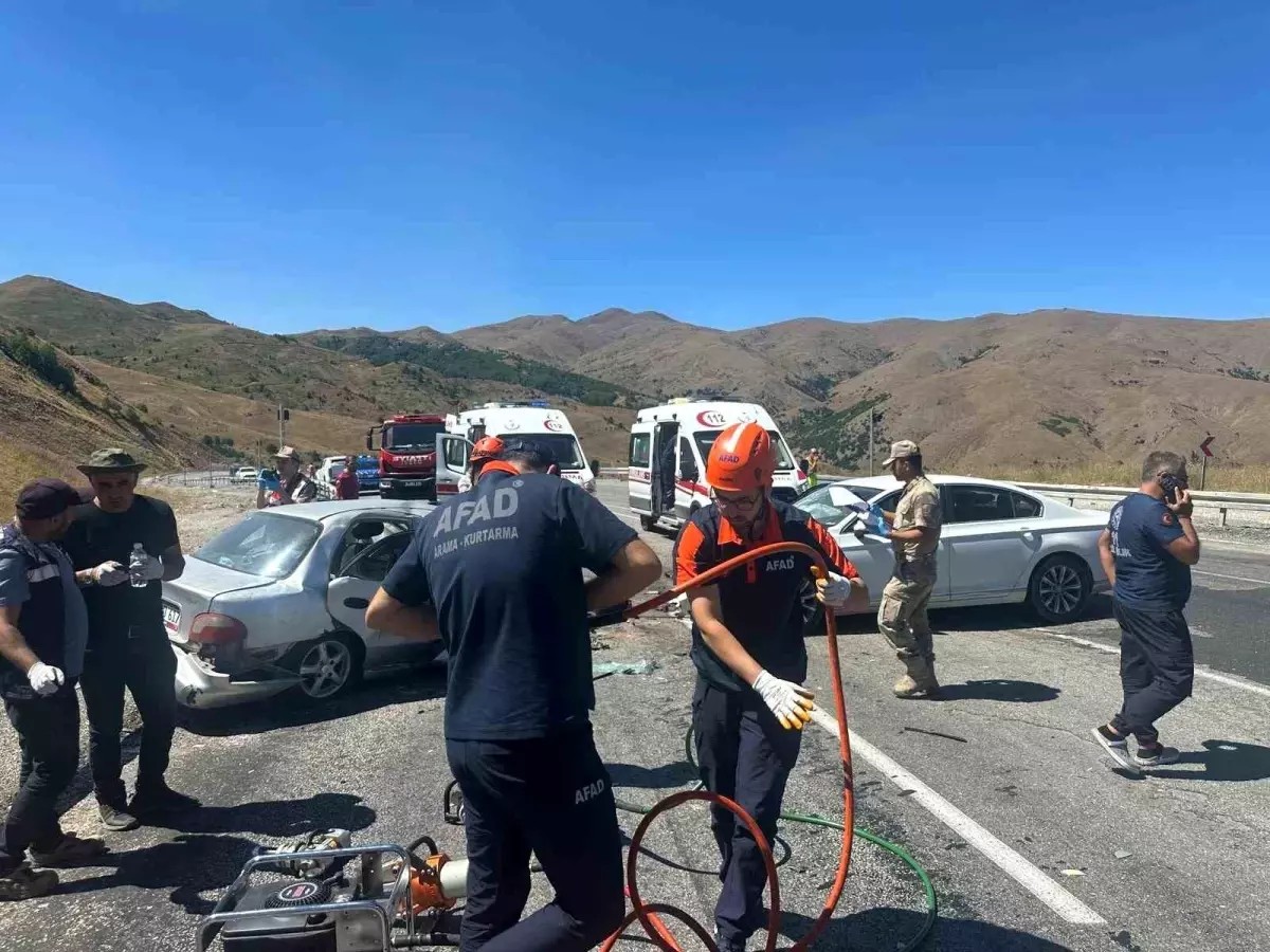 Erzincan-Sivas Karayolunda Kaza: 3 Ölü, 6 Yaralı