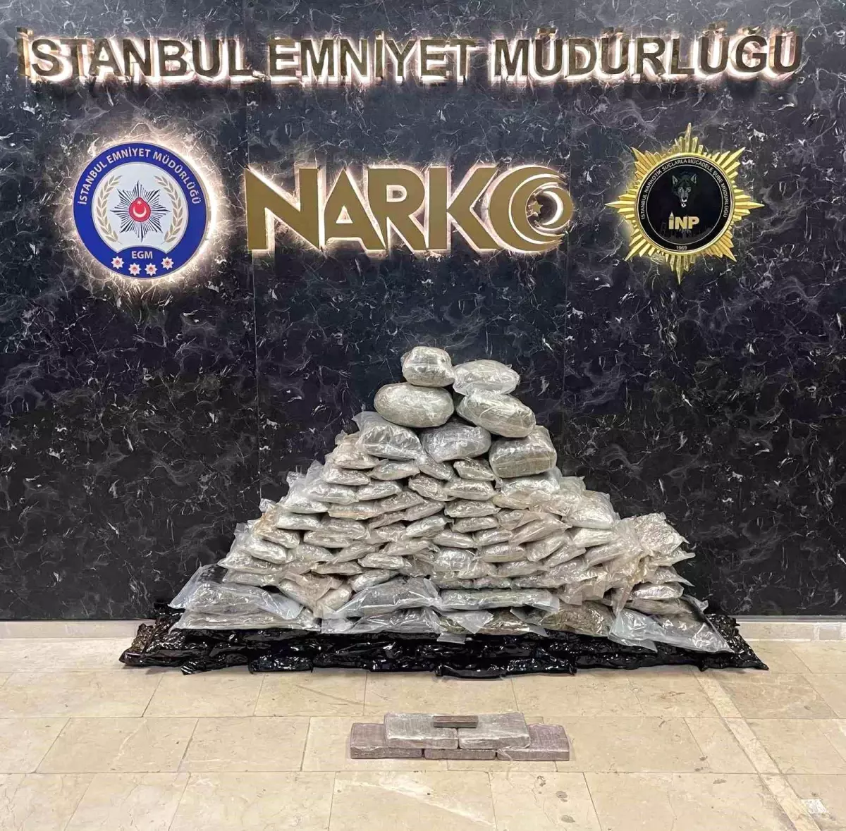 İstanbul\'da Uyuşturucu Operasyonu: 90 Kilo Ele Geçirildi