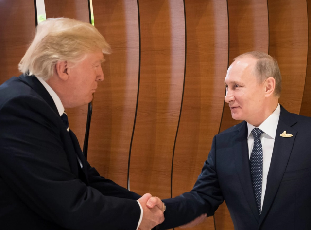İşte Putin ile Trump'ın konuşacağı oda! Duvardaki yazı dikkat çekti