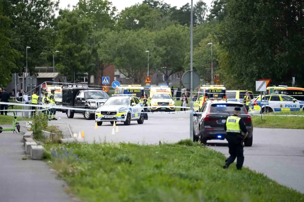 Örebro\'da Cami Önünde Silahlı Saldırı