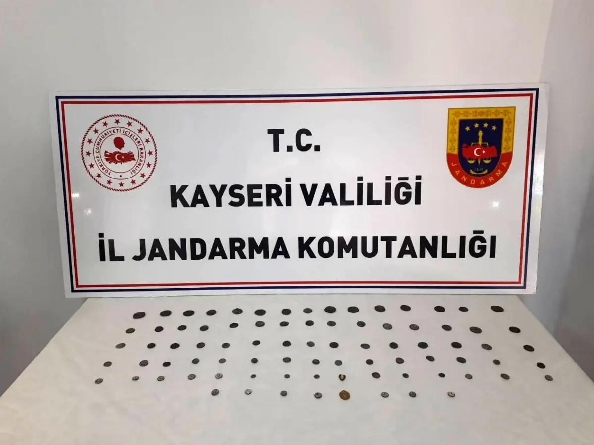 Kayseri\'de 83 Tarihi Eser Ele Geçirildi