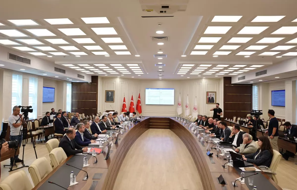 Bakan Işıkhan\'dan Toplu Sözleşme Açıklaması