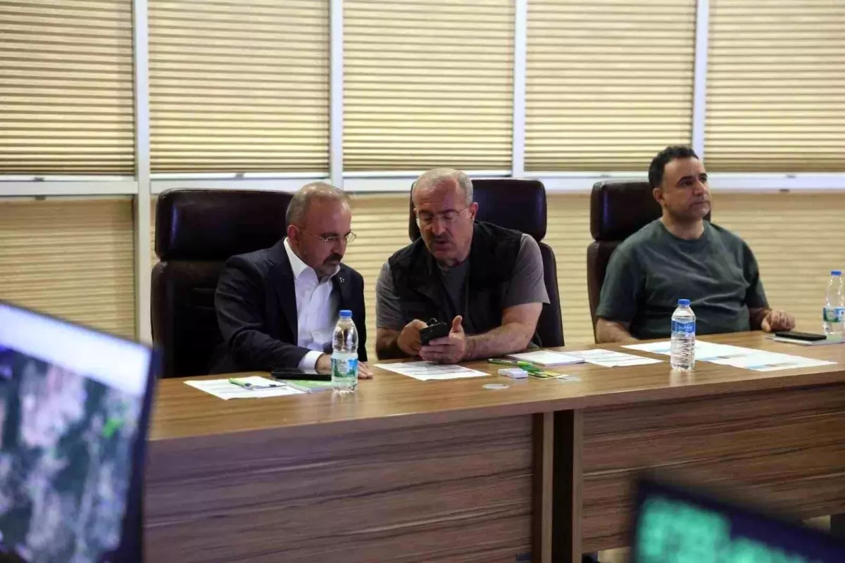 Gelibolu\'da Orman Yangınına Yoğun Müdahale