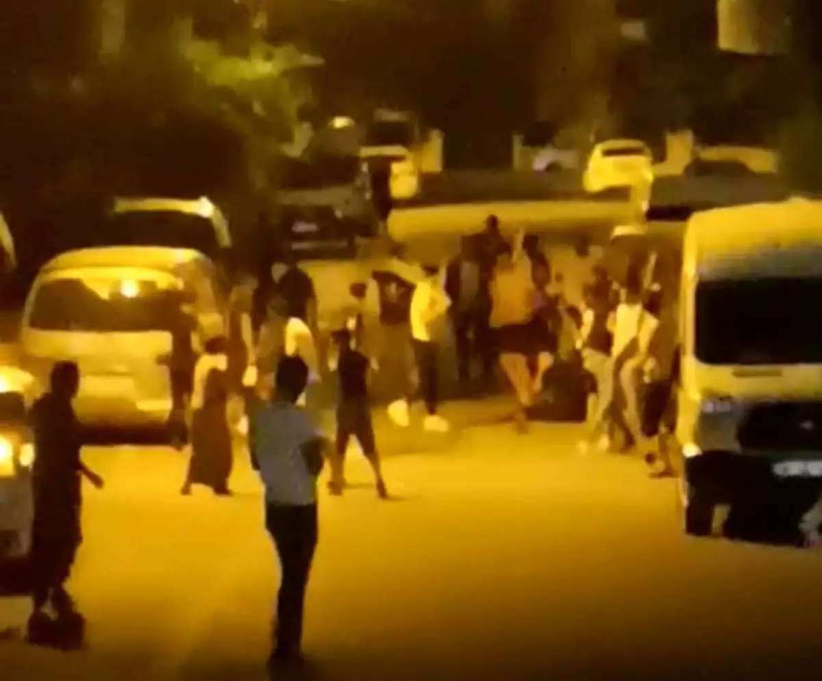 Nevşehir\'de Yabancılar Arasında Kılıçlı Kavga