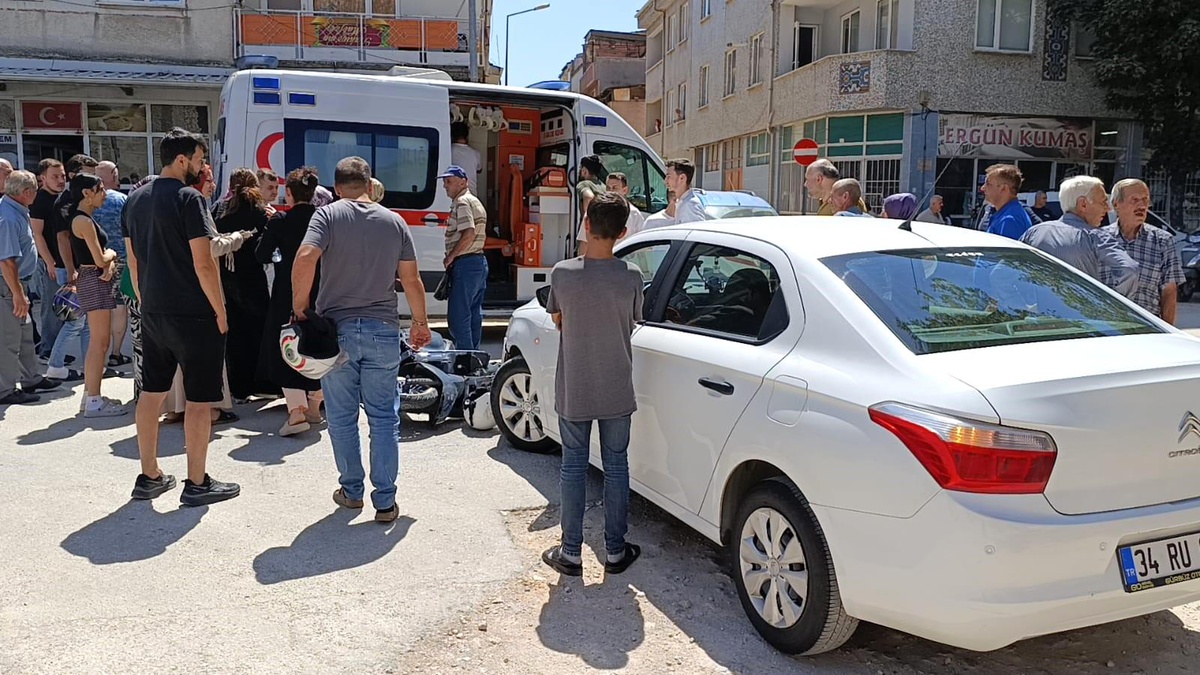 Bursa\'da Trafik Kazası: 2 Yaralı