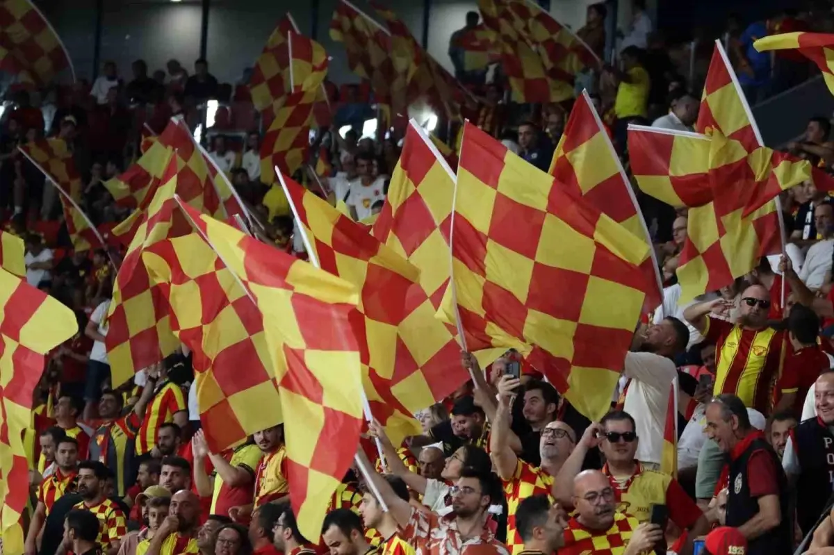 Göztepe - Fenerbahçe Maçı Golsüz Başladı