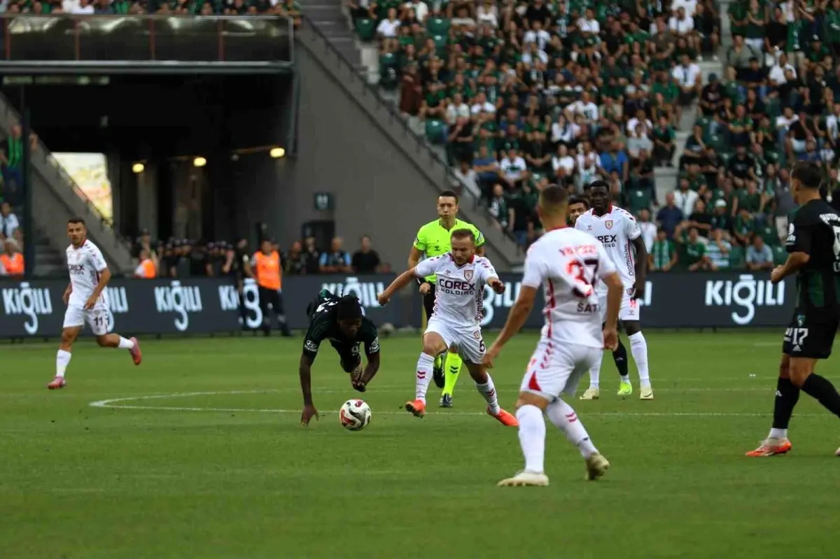 Kocaelispor - Samsunpor: İlk Yarı Beraberlik