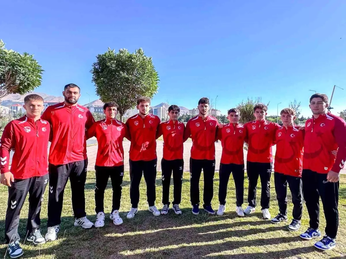 Türkiye, U20 Dünya Güreş Şampiyonası\'na Katılıyor