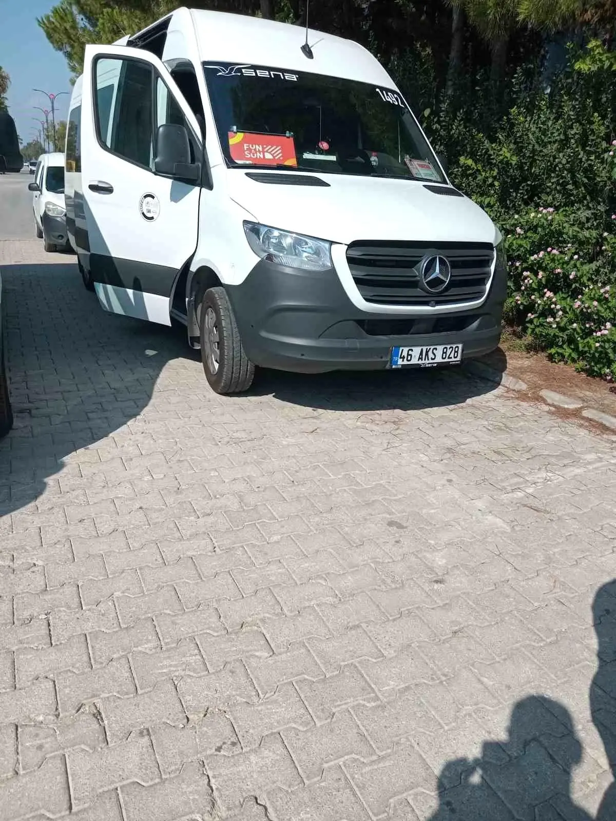 Antalya\'da Tur Minibüsü Şoförü Ölü Bulundu