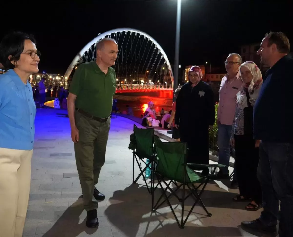 Düzce\'de Asar Kemerpark\'ta Sinema Geceleri Devam Ediyor