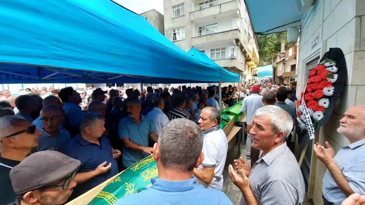 Giresun\'daki Trafik Kazasında Hayatını Kaybedenler Uğurlandı