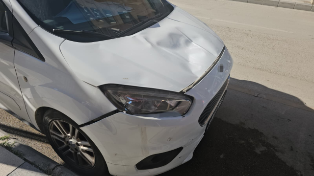 Koşarak kafenin birinci katından atlayan kadın ağır yaralandı Koşarak kafenin birinci katından atlayan kadın ağır yaralandı