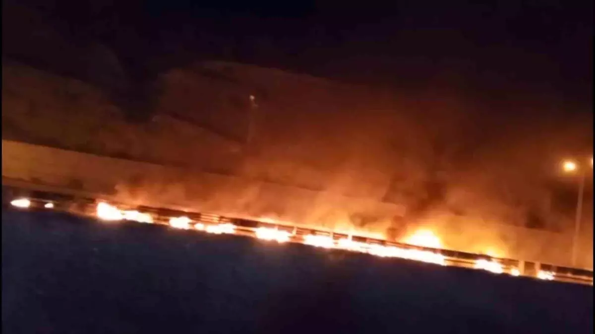 Samsun\'da Yanmakta Olan Tır, Orman Yangınına Sebep Oldu
