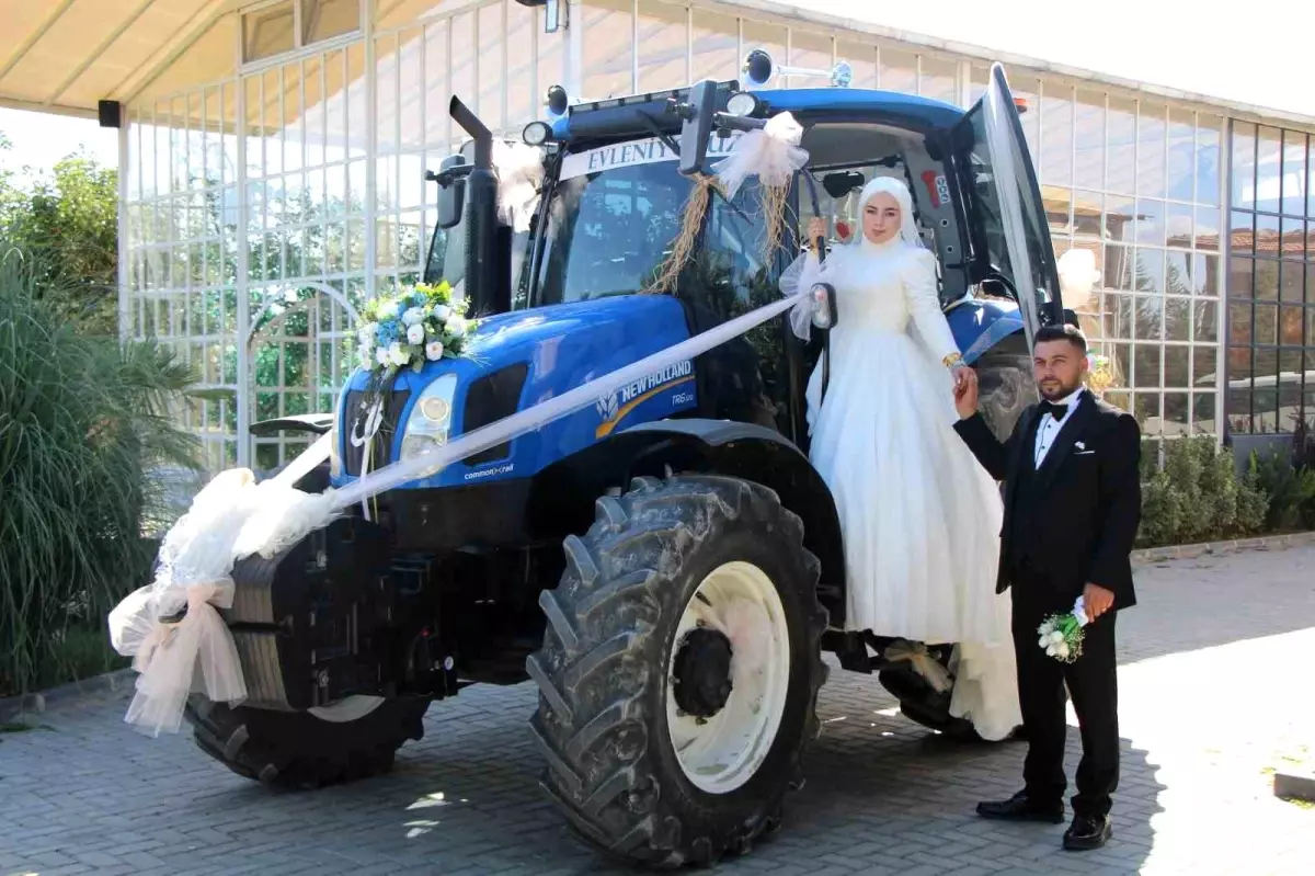 Traktörle Düğün Yolu