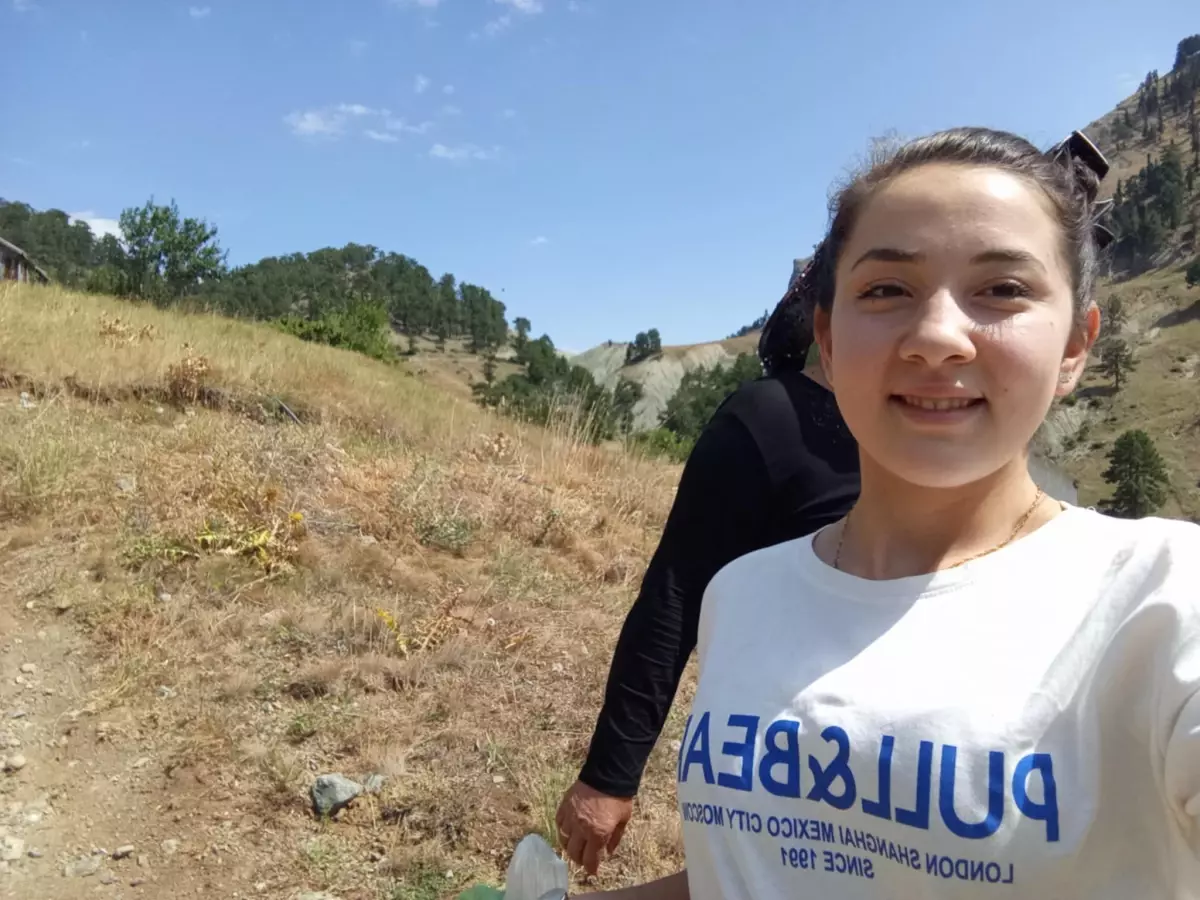 "Birazdan gelirim" diyerek evden çıkan 16 yaşındaki Nesrin\'den haber alınamıyor