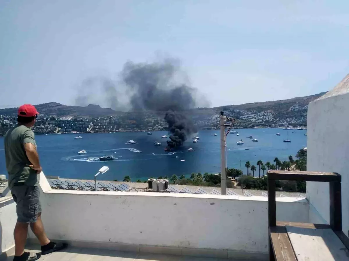 Bodrum\'da Tekne Yangını