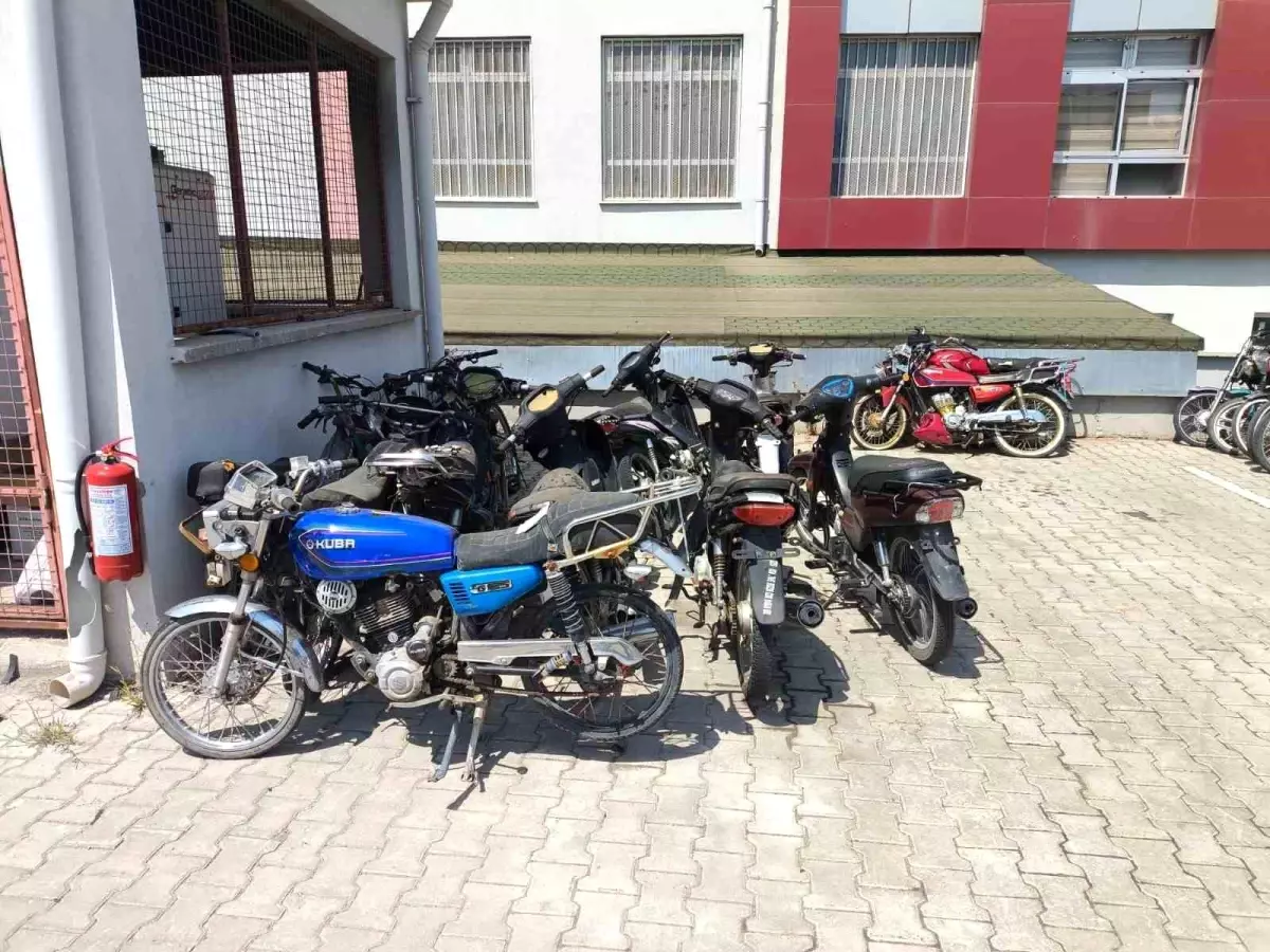 Bolvadin\'de Motosiklet Denetimleri Sürüyor