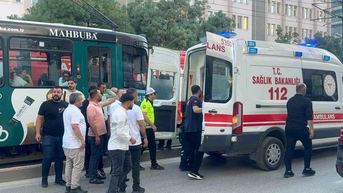 Gaziantep\'te Tramvay Kazası: Bir Yaralı