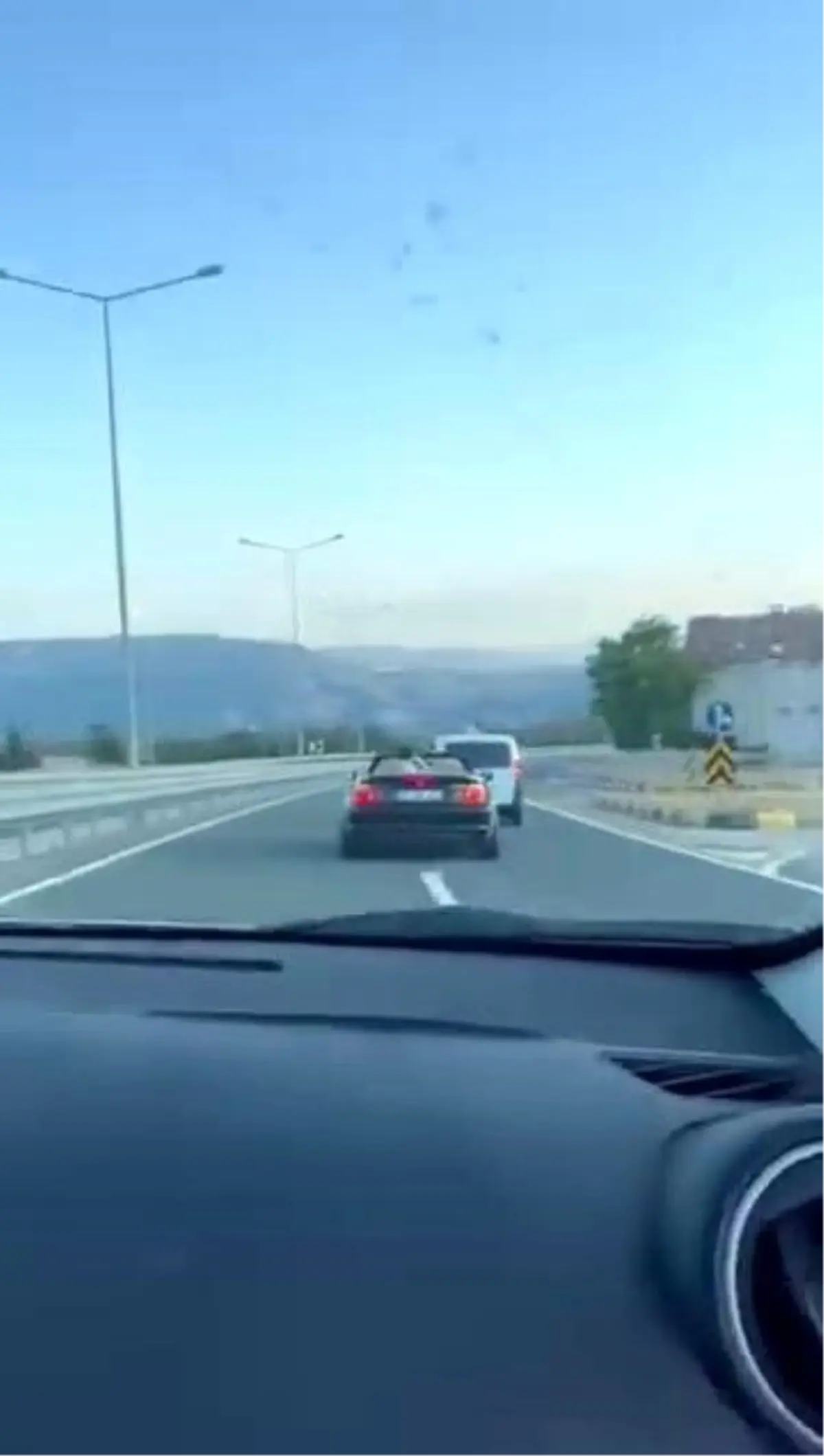 Safranbolu\'da Tehlikeli Şerit Değiştiren Araçlar