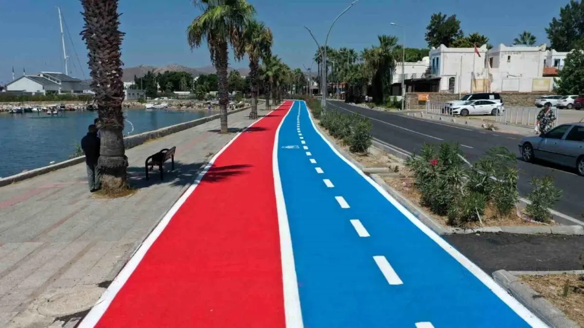 Turgutreis\'te Yenilenen Bisiklet ve Koşu Yolu Hizmete Girdi