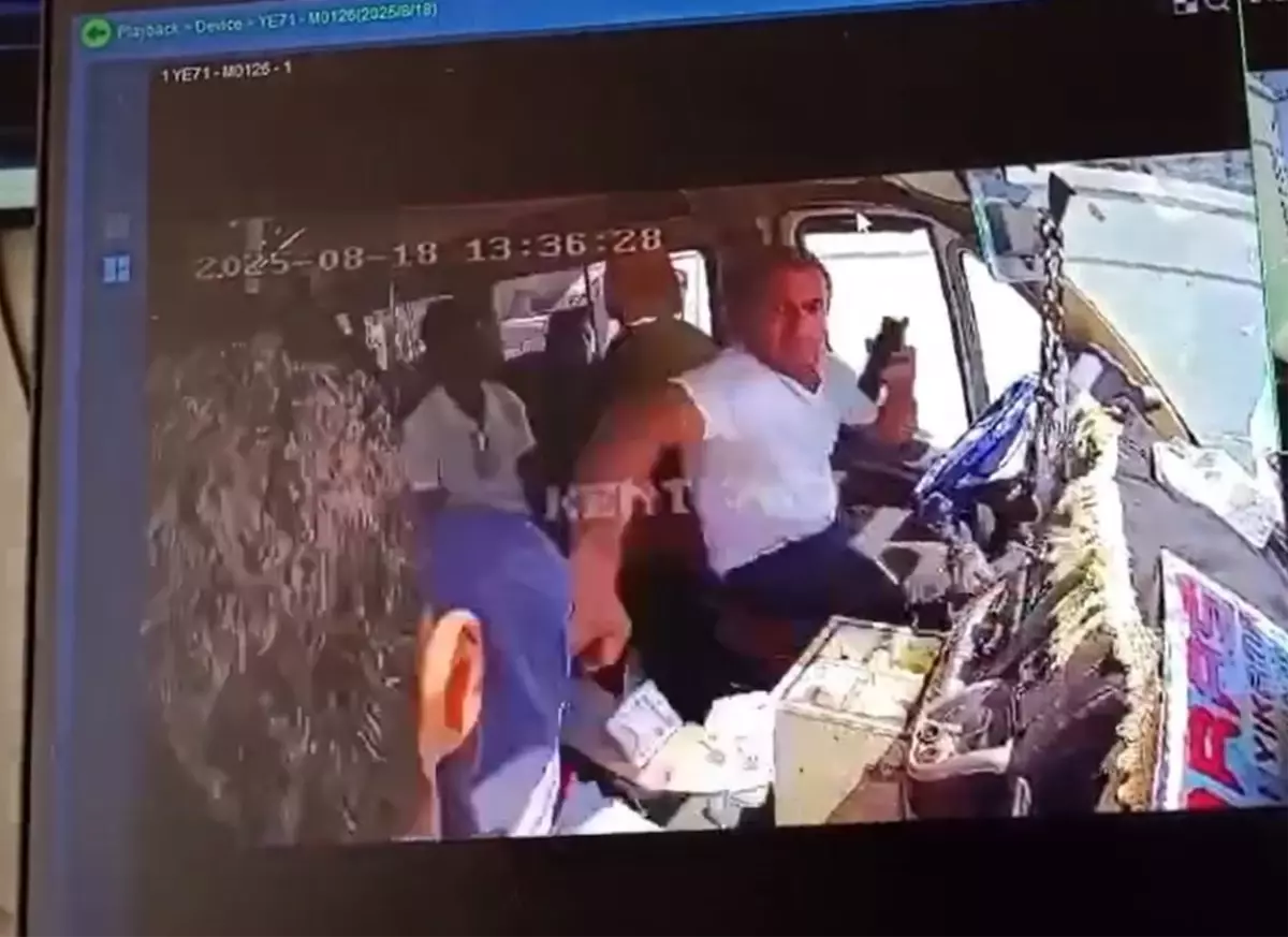Minibüste Hırsızlık: Yolcu Parayı Kapıp Kaçtı