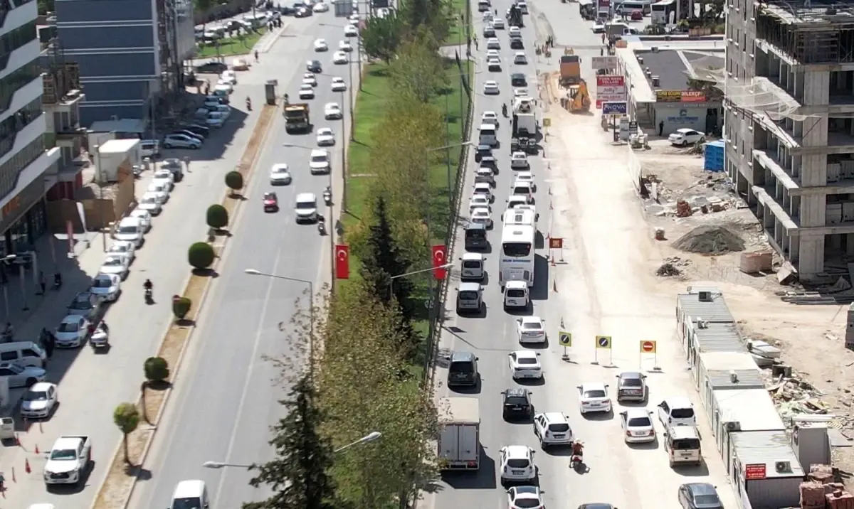 Adıyaman\'da Trafik Çilesi Devam Ediyor