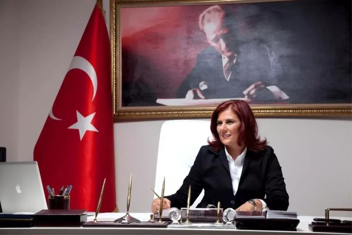 Özlem Çerçioğlu, Özgür Özel\'i Mahkemeye Verdi