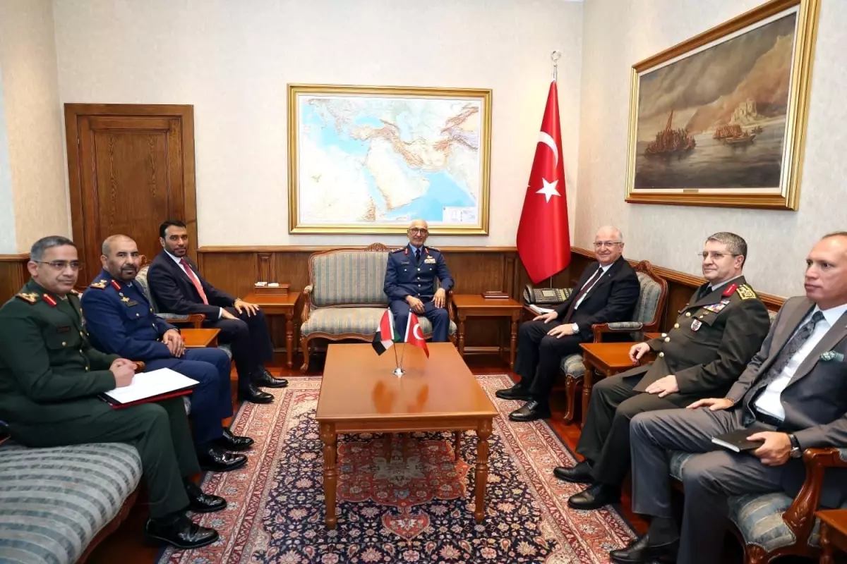 Bakan Güler, BAE Genelkurmay Başkanı\'nı Kabul Etti