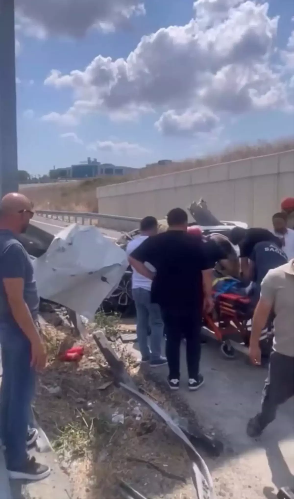 Kuzey Marmara Otoyolu\'nda Kaza: Sürücü Sıkıştı