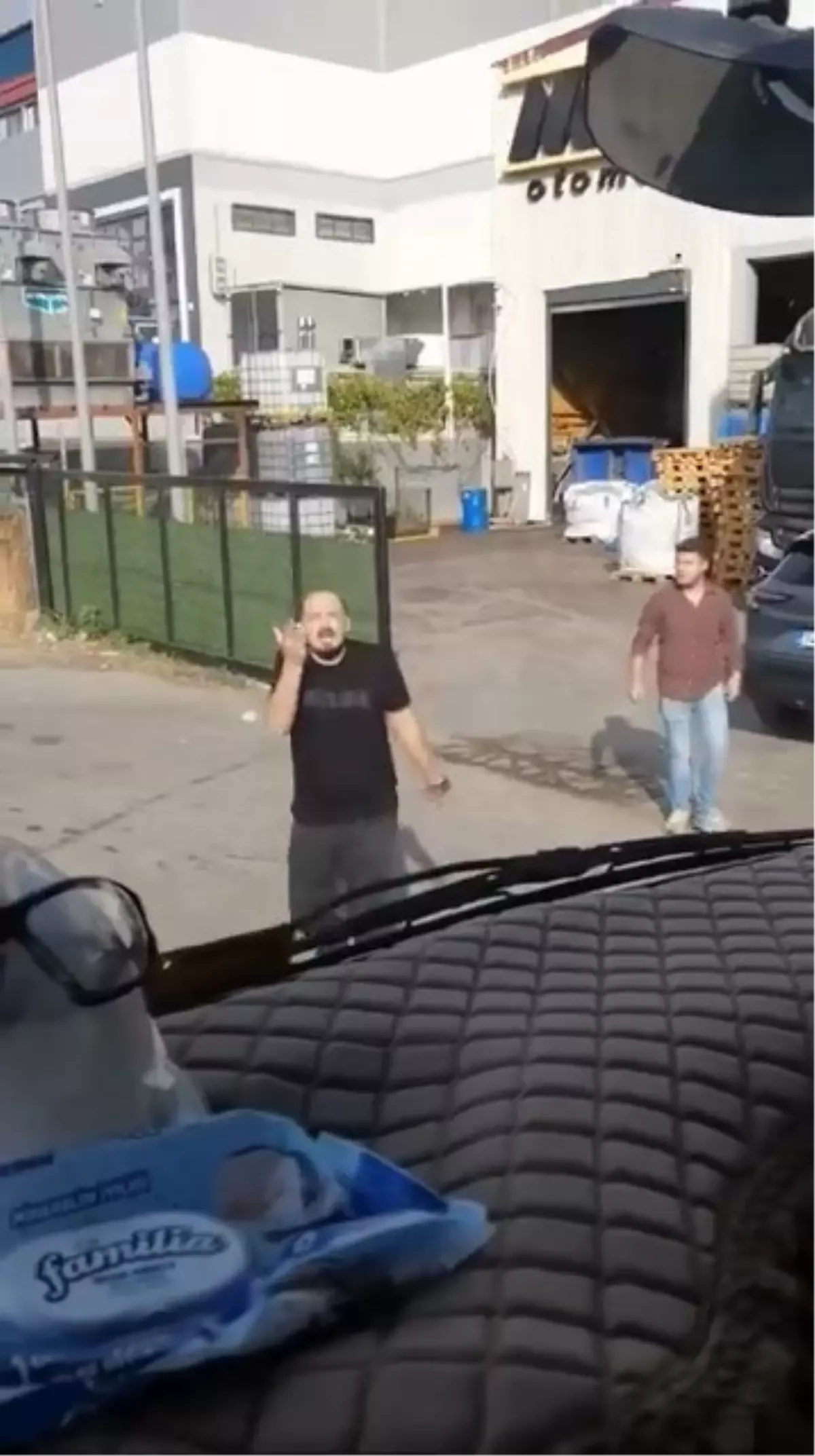 Tuzla\'da Yol Verme Kavgası