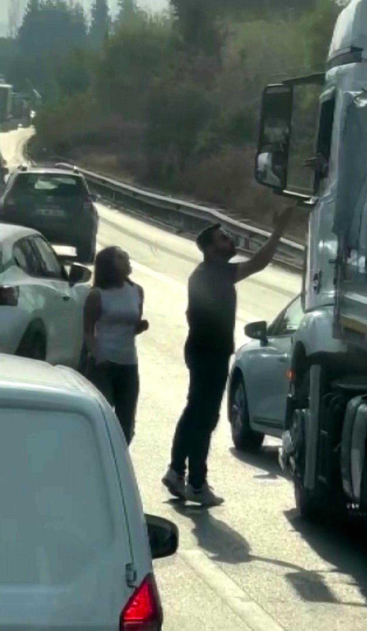 Adana Otoyolunda Tır Sürücüsüyle Tartışma