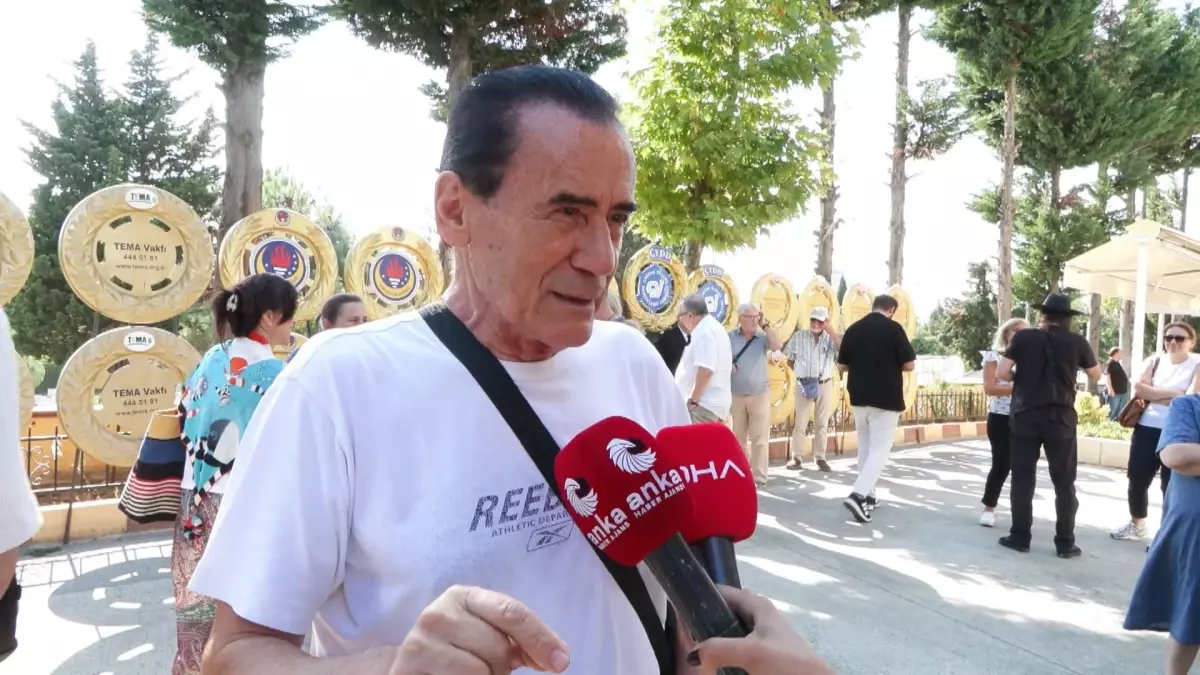 Türk Halk Müziği'nin Yüz Akı Banu Kırbağ Vefat Etti: Sevenleri Gözyaşıyla Uğurladı