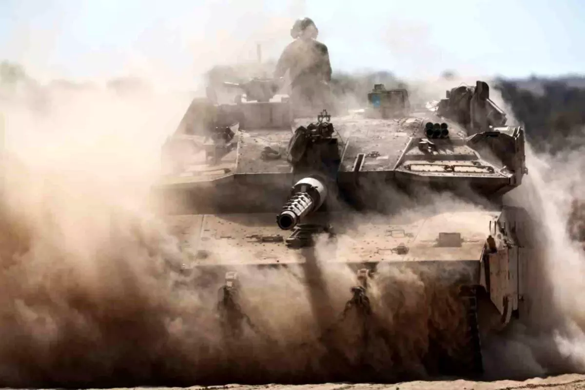 İsrail Gazze Şehri\'ne Saldırıya Geçti