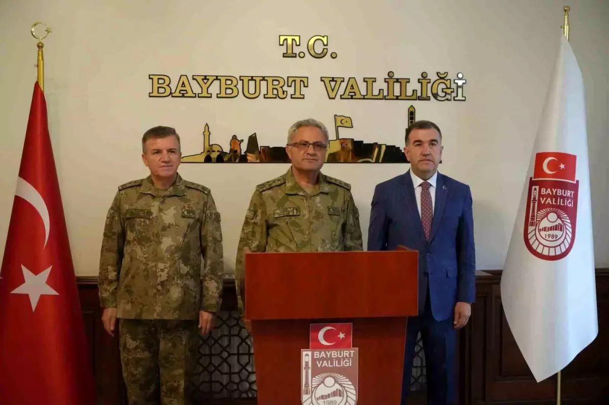 Metin Tokel Bayburt\'u Ziyaret Etti