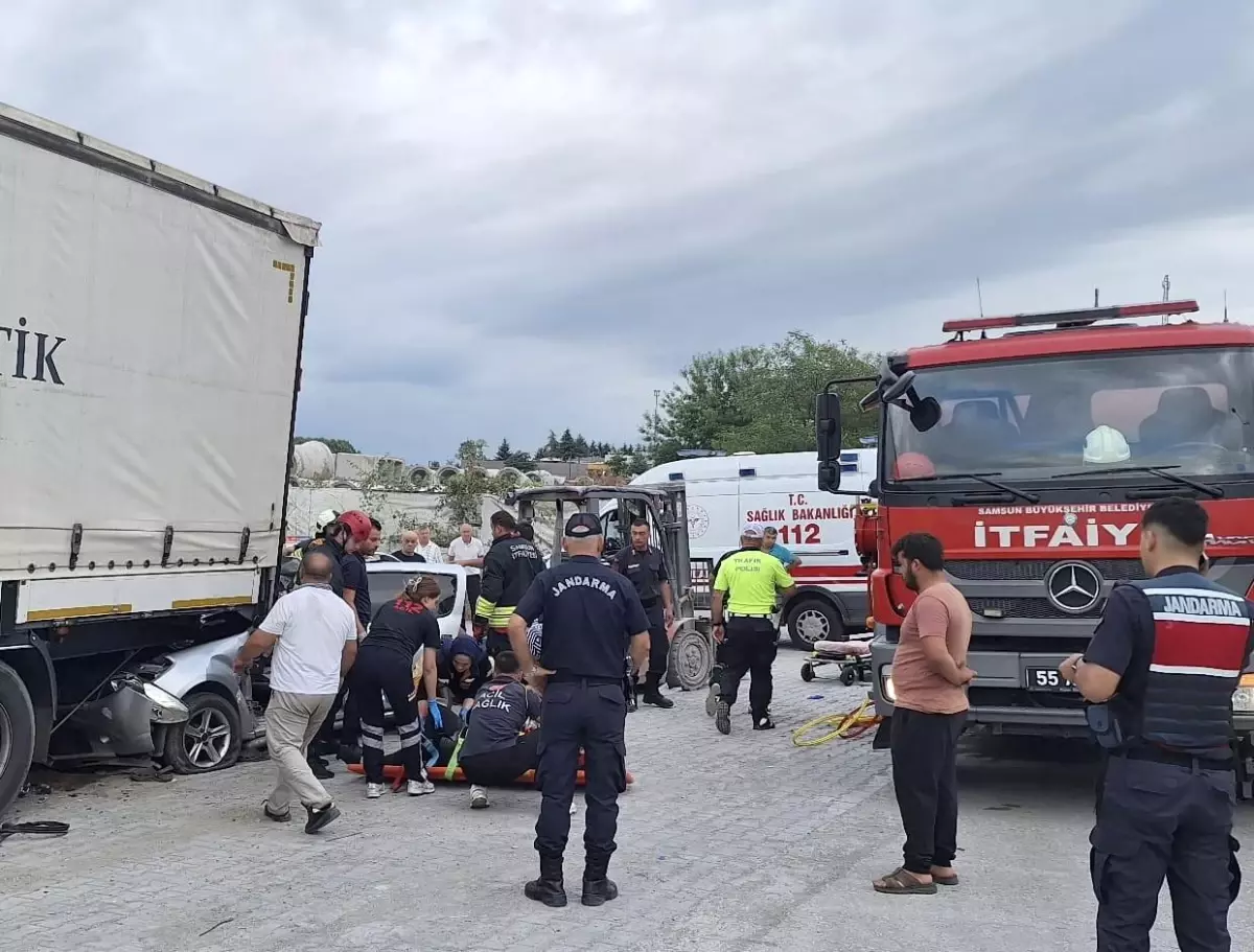 Samsun\'da Trafik Kazası: 1 Ölü, 3 Yaralı