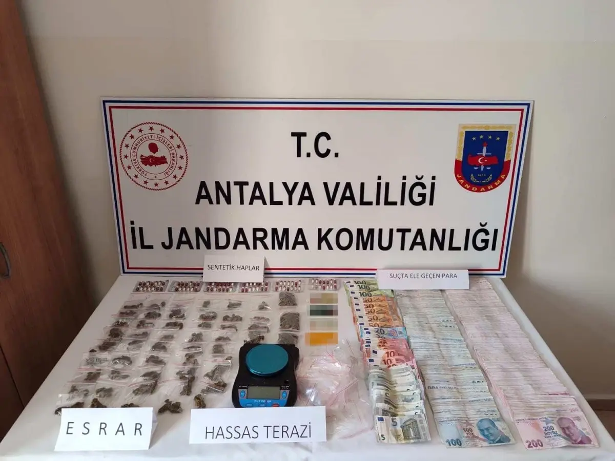 Antalya\'da Uyuşturucu Operasyonu: 6,250 Hap Ele Geçirildi
