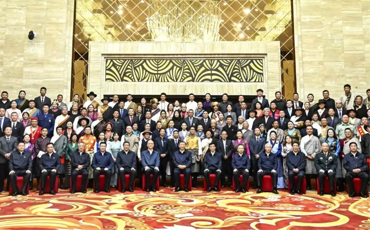 Xi Jinping\'den Tibet\'te İşbirliği Çağrısı