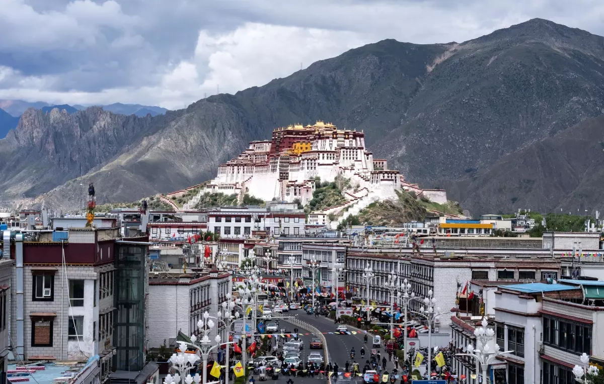 Tibet\'in 60. Yılı Coşkuyla Kutlandı