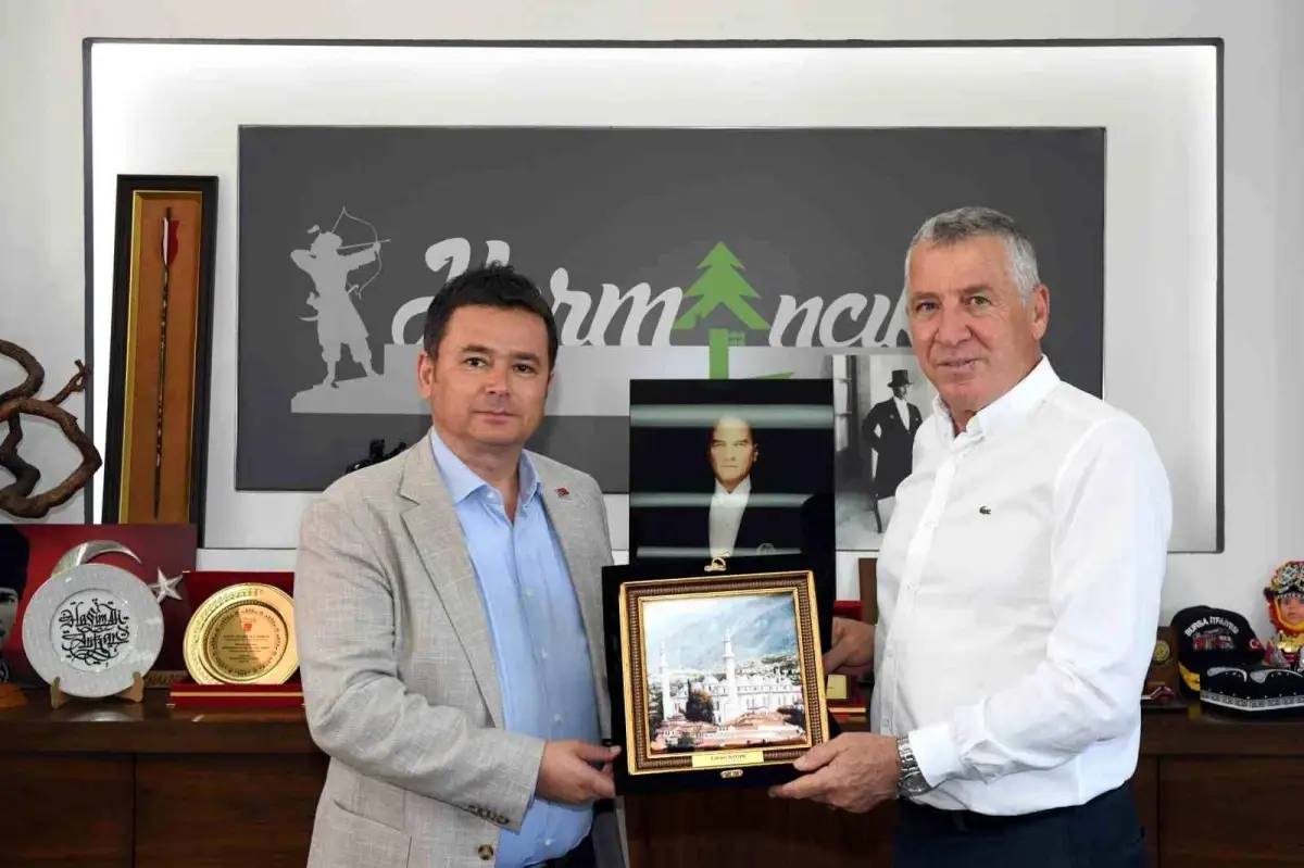 Osmangazi Belediye Başkanı, Yangın Mağduru Harmancık\'ta Ziyaretlerde Bulundu