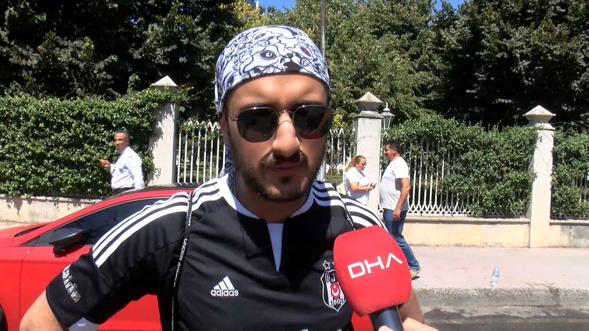 Beşiktaş\'ta Otomobil Yangını