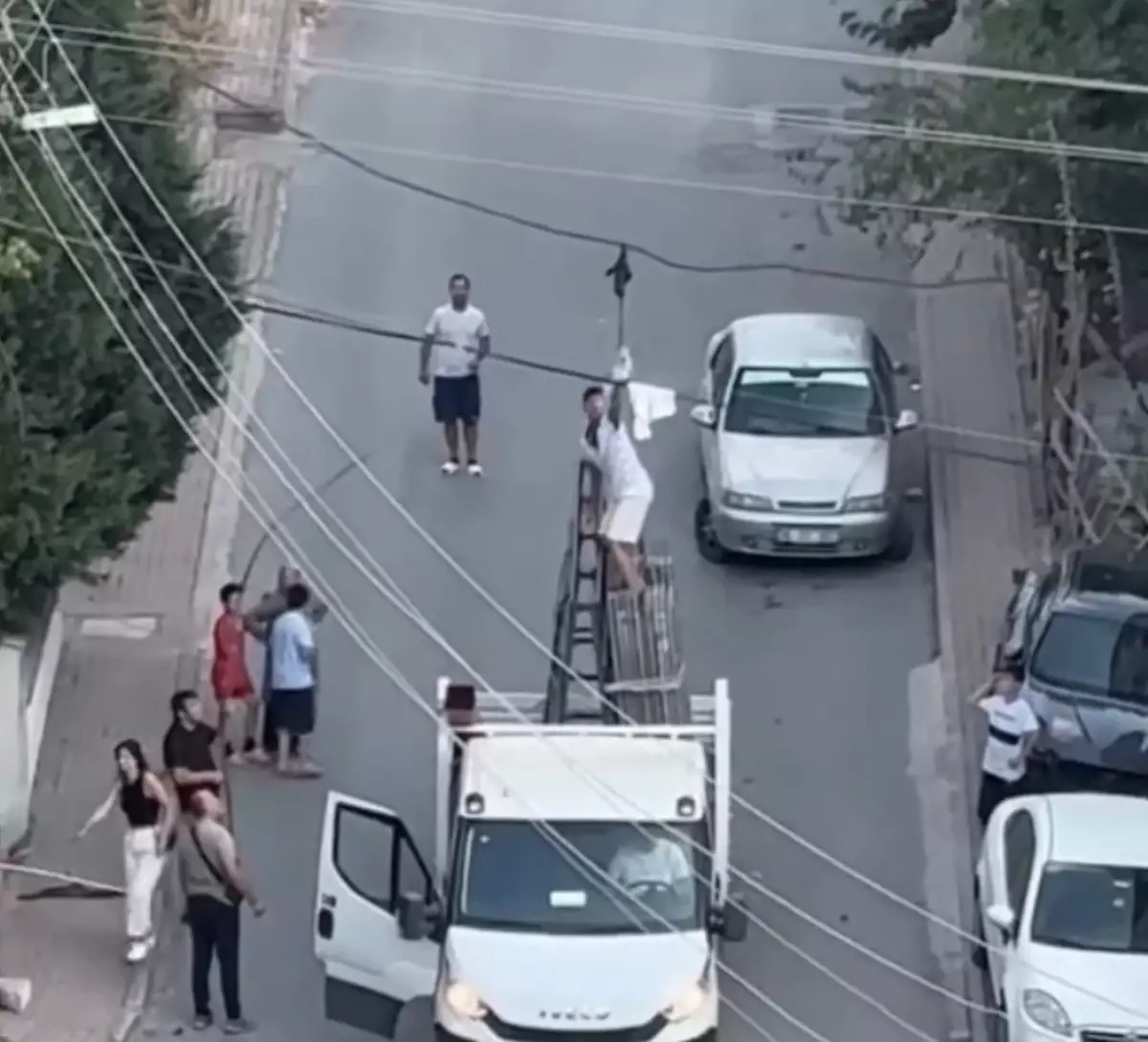 Çayırova\'da Güvercin Kurtarıldı